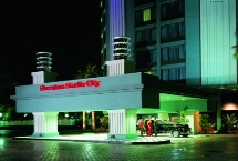 Sheraton Studio City Exterior at night